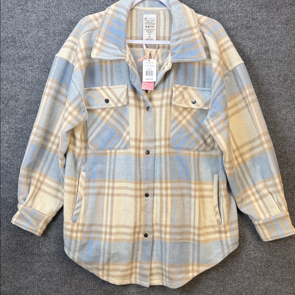 Fornia Plaid Shacket in Light Blue Tan and Cream Women’s Medium
